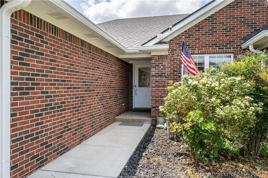 7905 Hollowview Drive, Sellersburg, IN 47172 - #2