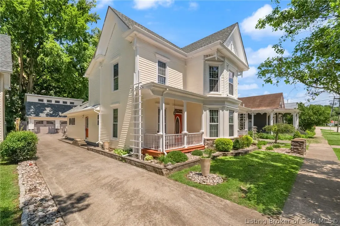 516 E Chestnut Street, Corydon, IN 47112 - #1