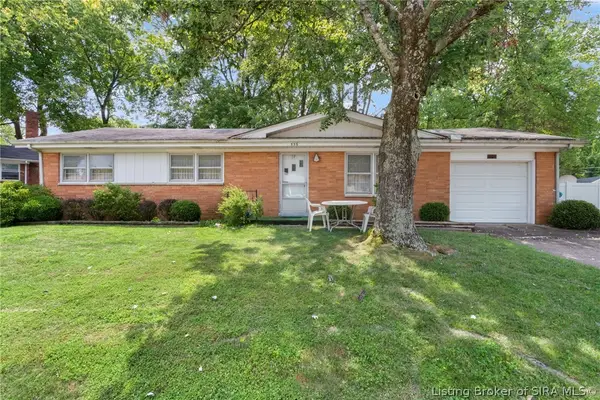 556 Spicewood Drive, Clarksville, IN 47129