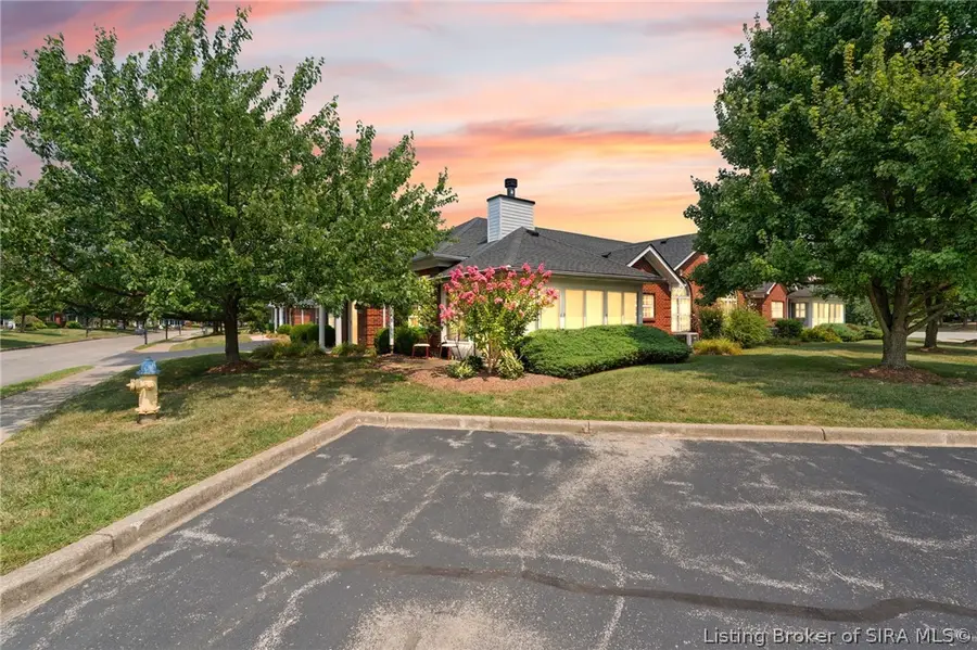 3556 Stonecreek Circle, Jeffersonville, IN 47130 - #3