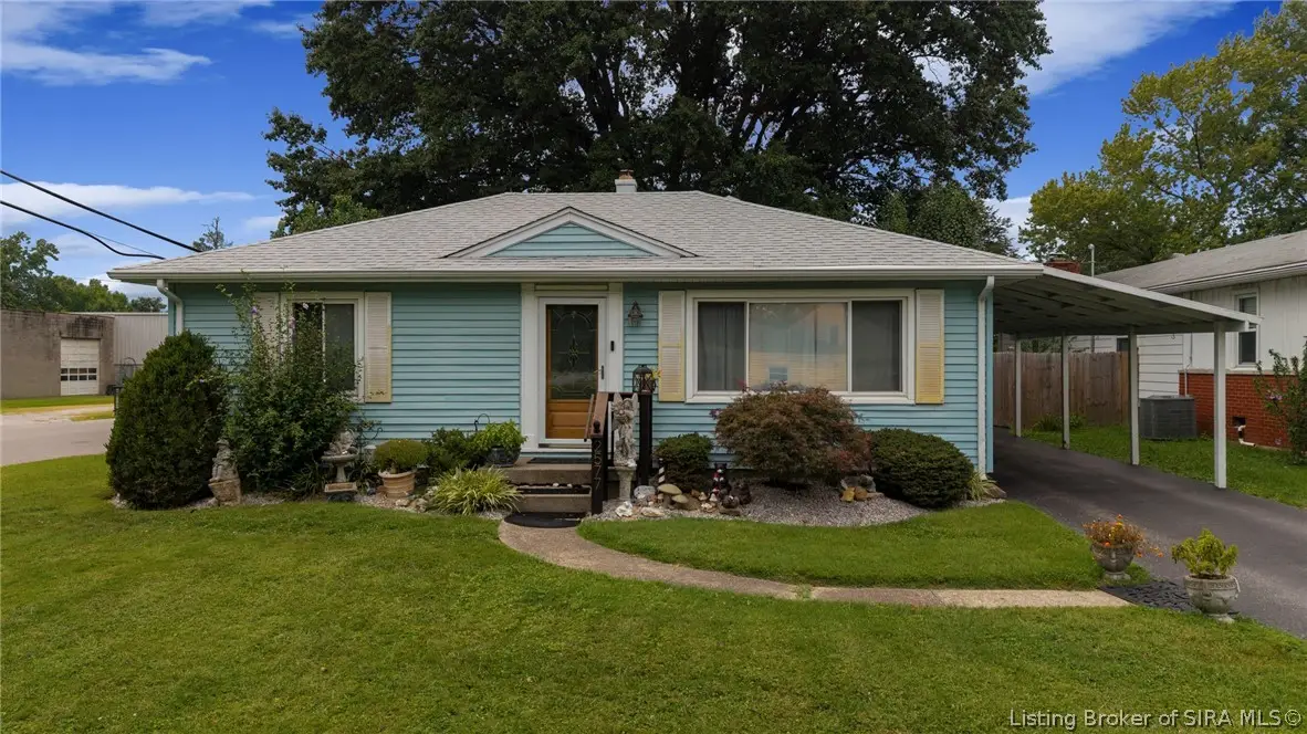 2577 Roanoke Avenue, New Albany, IN 47150 - #1