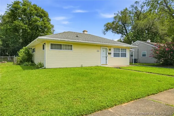 828 Sharon Drive, Jeffersonville, IN 47130