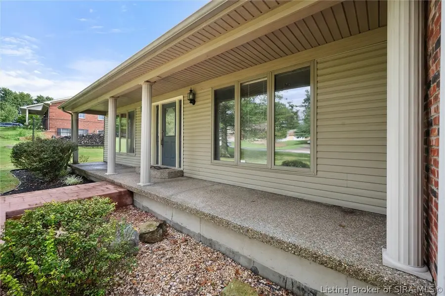 6424 Meadow Oak Drive, Georgetown, IN 47122 - #2
