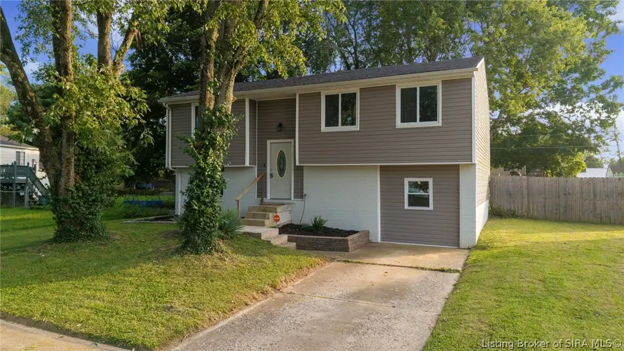 703 Saratoga Drive, Jeffersonville, IN 47130 - #2