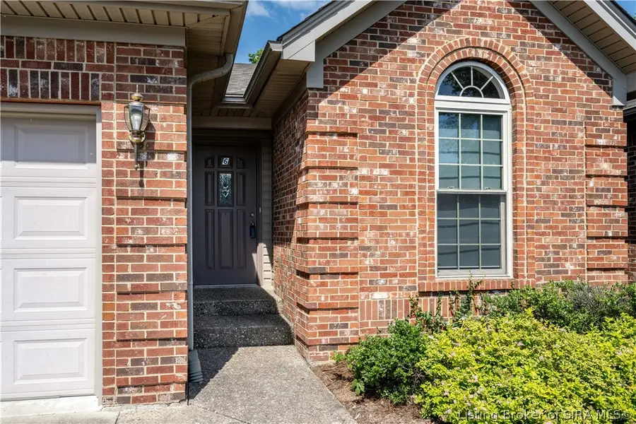 807 S Indiana Avenue #6, Sellersburg, IN 47172 - #2
