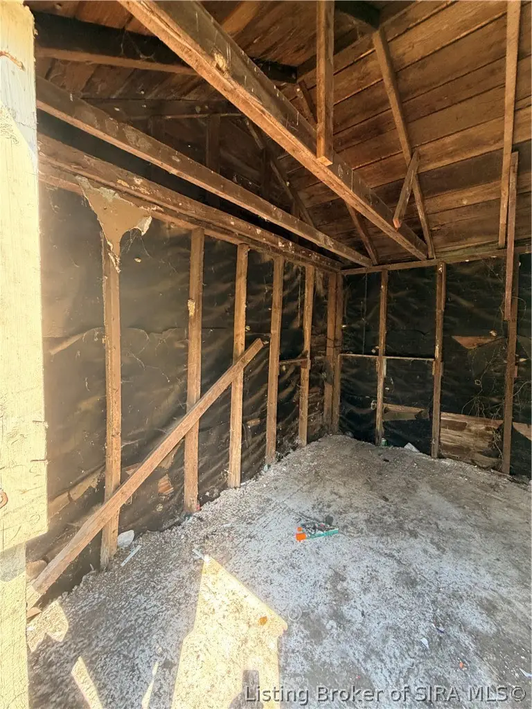 1242 Wade St, Austin, IN 47102 - #3