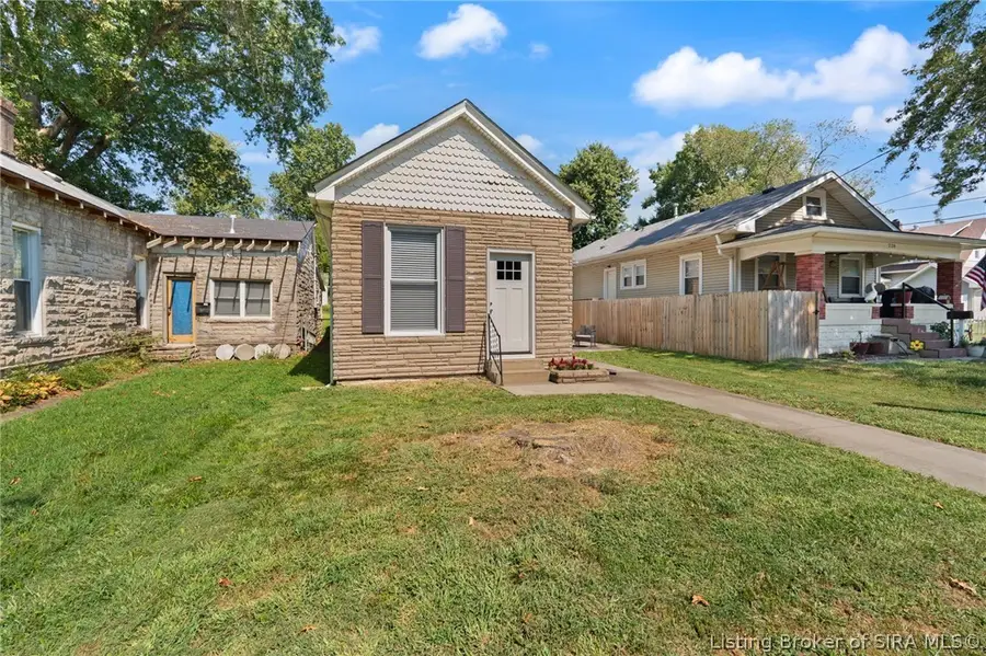 224 E Park Place, Jeffersonville, IN 47130 - #2