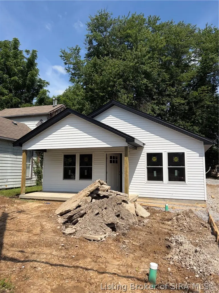 105 Easterm Boulevard, Jeffersonville, IN 47129 - #1