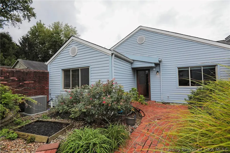 114 The Courtyard, Jeffersonville, IN 47130 - #2
