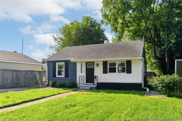 938 E 8th Street E, Jeffersonville, IN 47130