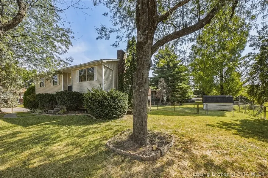 1324 Sportsman Drive, Jeffersonville, IN 47130 - #3
