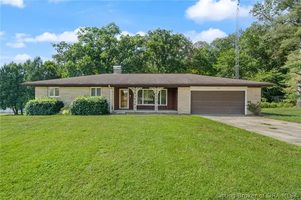 1037 N Lincoln Drive, Paoli, IN 47454