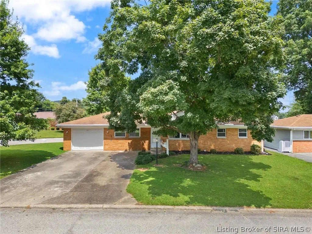 409 Wedgewood Drive, New Albany, IN 47150 - #1