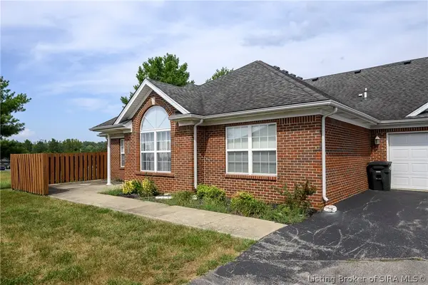 1933 Harmony Circle, Charlestown, IN 47111
