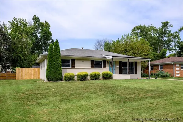1907 N Larkspur Drive, Jeffersonville, IN 47130