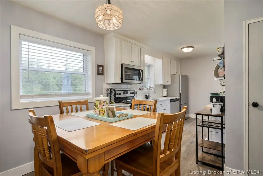 1907 N Larkspur Drive, Jeffersonville, IN 47130 - #3