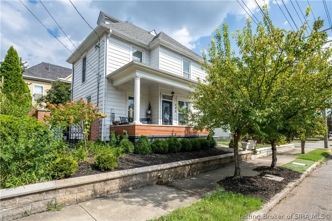 308 E 9th Street, New Albany, IN 47150 - #1