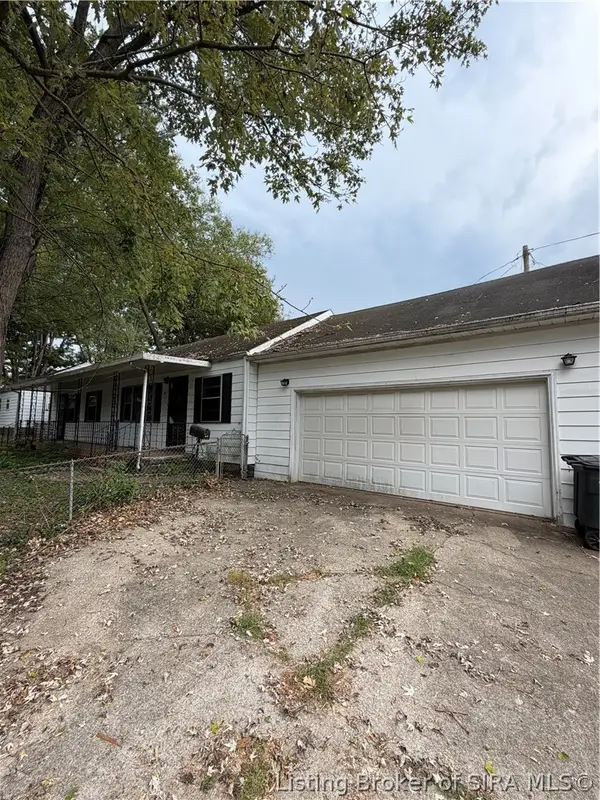 323 Hampton Court, Charlestown, IN 47111