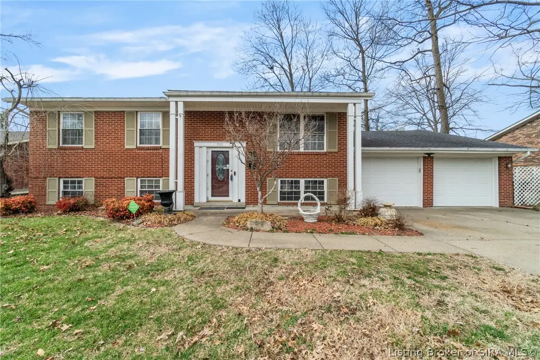925 Redwood Drive, Clarksville, IN 47129 - #1