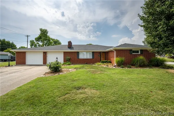 499 Allhands Avenue, Sellersburg, IN 47172