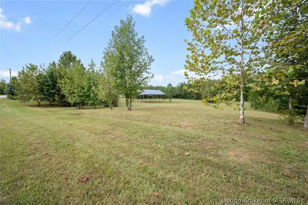 1366 S Prewitt Lane, Scottsburg, IN 47170