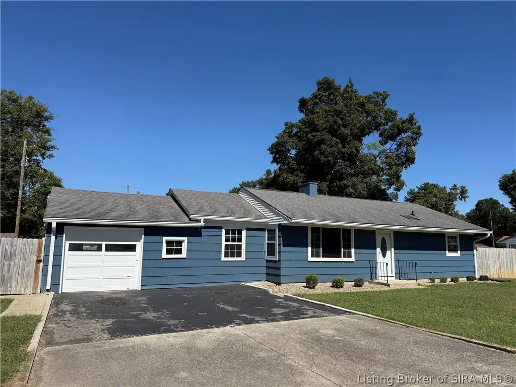 12 Linden Road, Jeffersonville, IN 47130 - #1