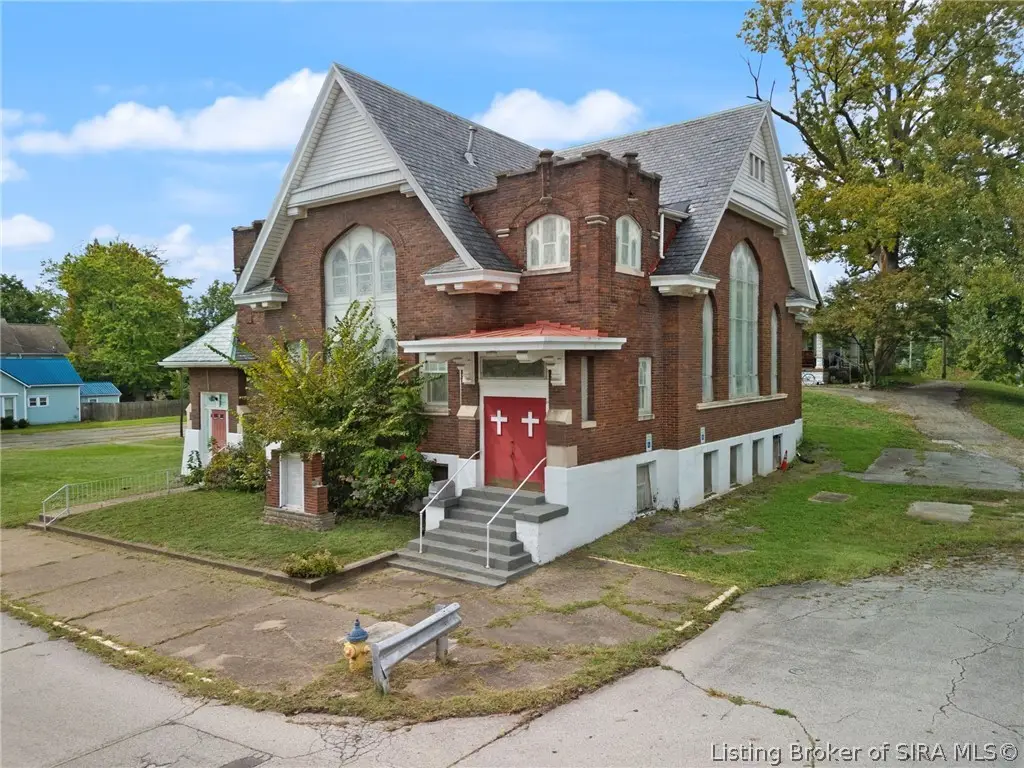 200 W Park Place, Jeffersonville, IN 47130 - #1