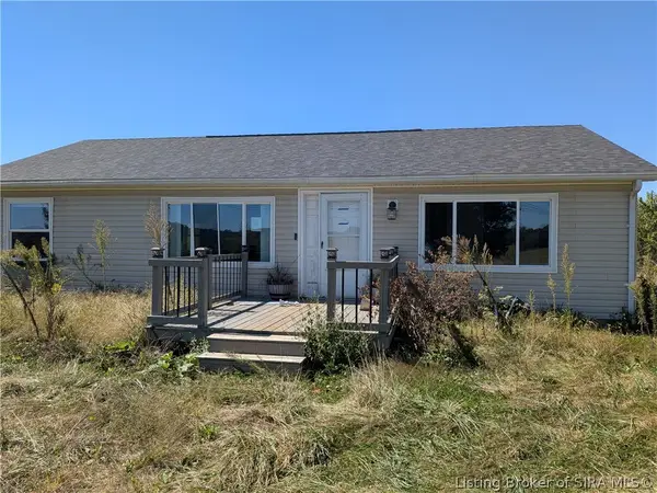9555 S Palmyra Road, Pekin, IN 47165