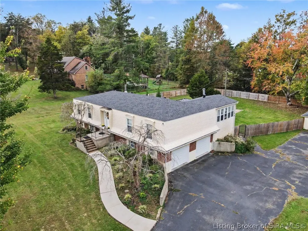 7051 Brenlee Drive, Georgetown, IN 47122 - #1