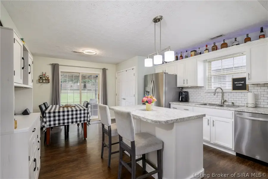 7505 Blue Sky Drive, Sellersburg, IN 47172 - #3