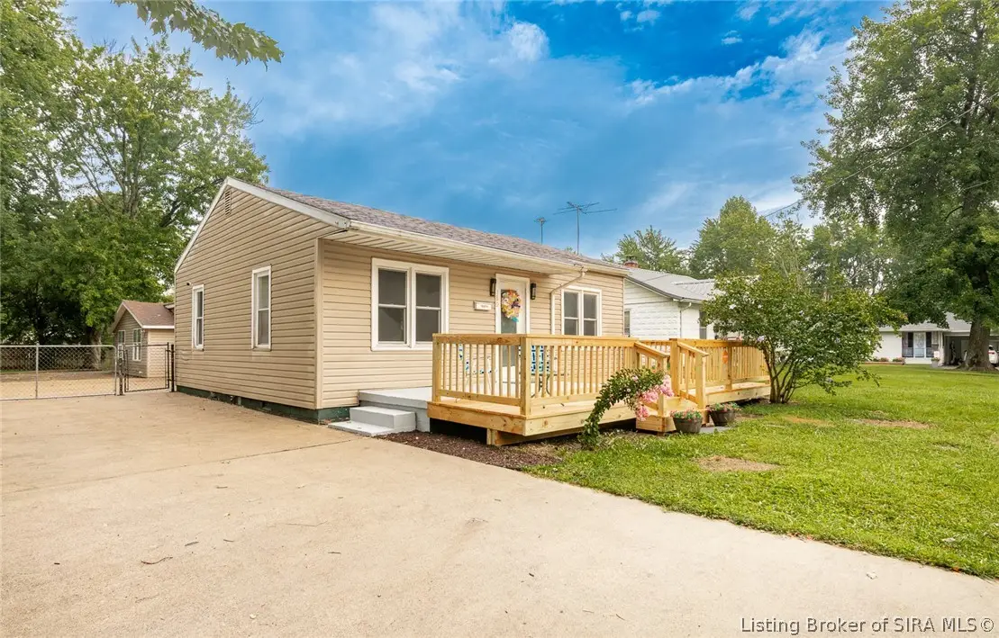 180 Park Drive, Scottsburg, IN 47170 - #1