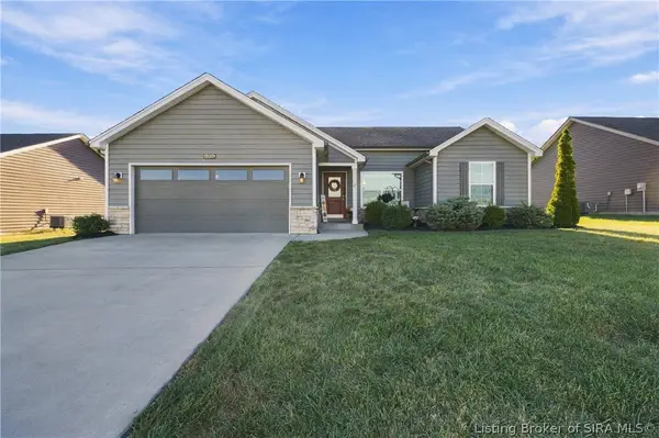 6004 Crestview Ln, Georgetown, IN 47122