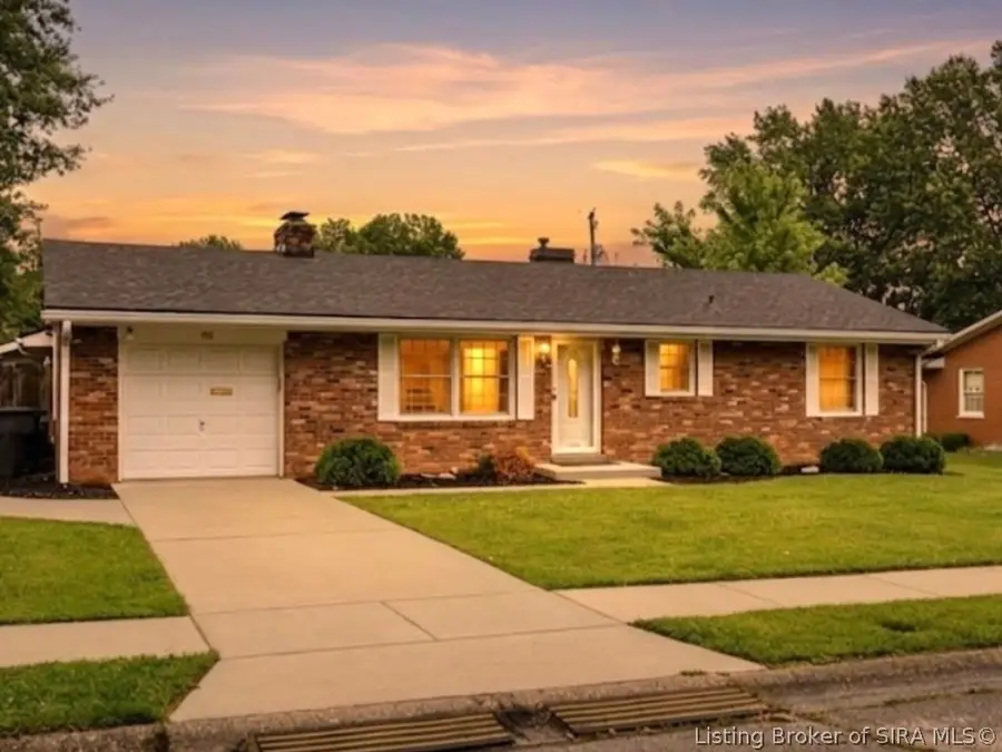 3312 Mellwood Drive, New Albany, IN 47150 - #3