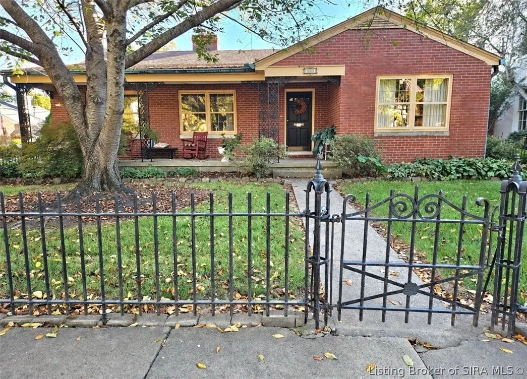 735 W Main Street, Madison, IN 47250 - #1