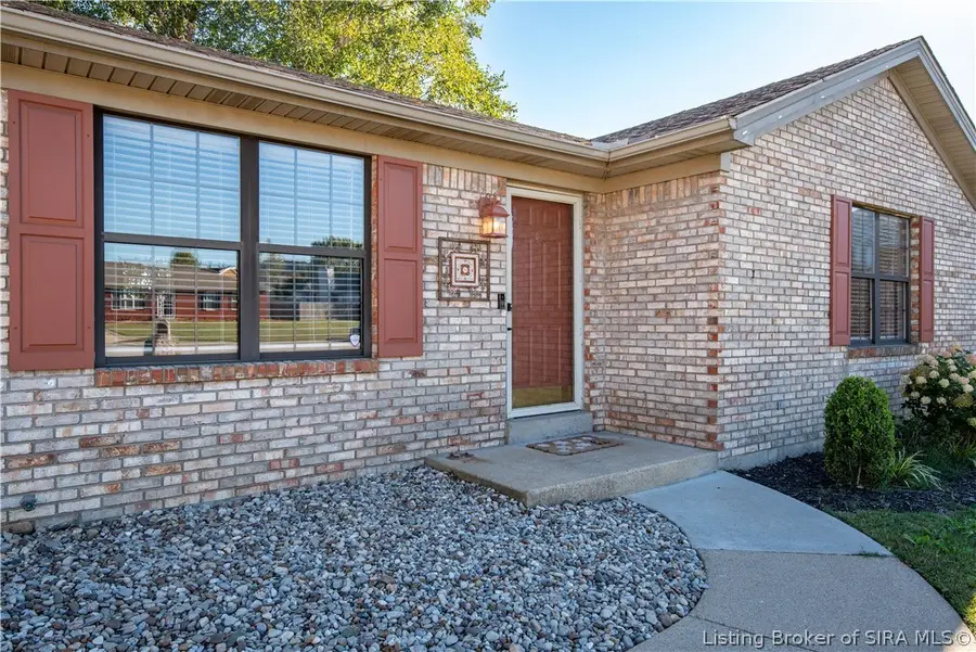 81 Fieldstone Court, New Albany, IN 47150 - #2