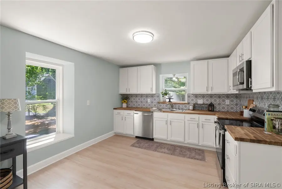 2540 E Oak Street, New Albany, IN 47150 - #2