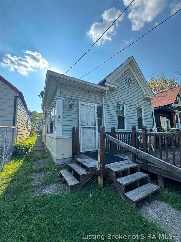 711 W 7th Street, New Albany, IN 47150