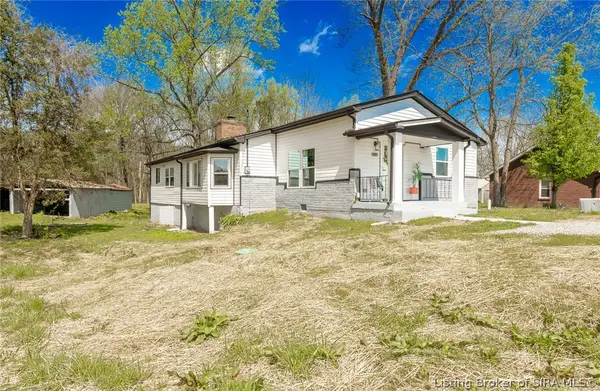 15801 Fry Road, Otisco, IN 47163