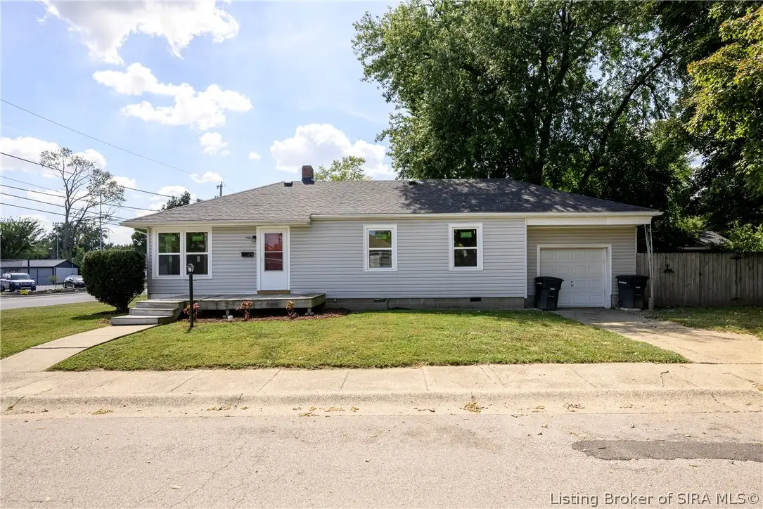 700 Brighton Avenue, Jeffersonville, IN 47130 - #1