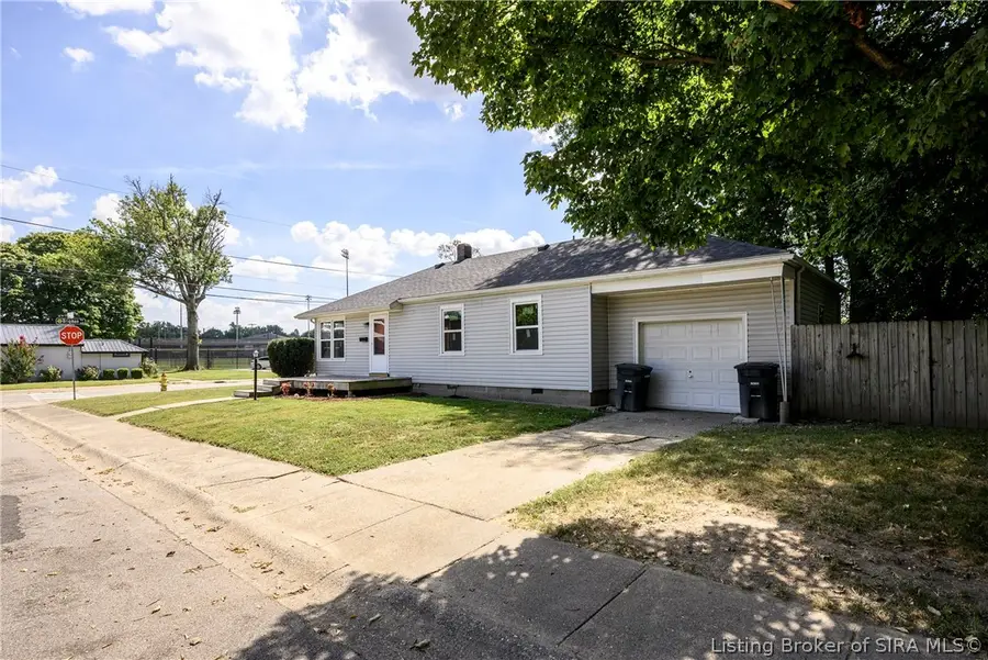 700 Brighton Avenue, Jeffersonville, IN 47130 - #3