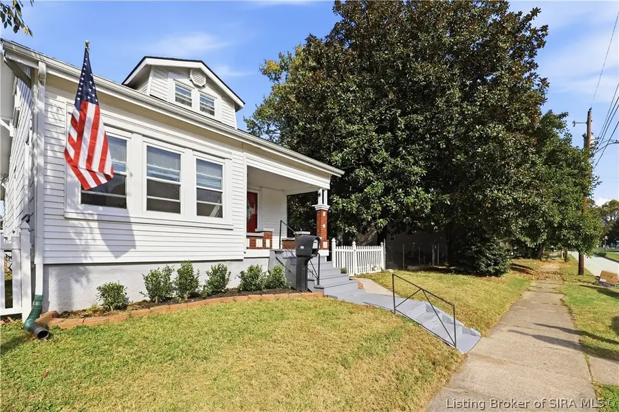 431 W Howard Avenue, Clarksville, IN 47129 - #2