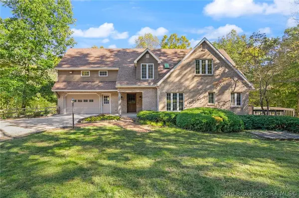 925 W Oakwood Ln, Paoli, IN 47454