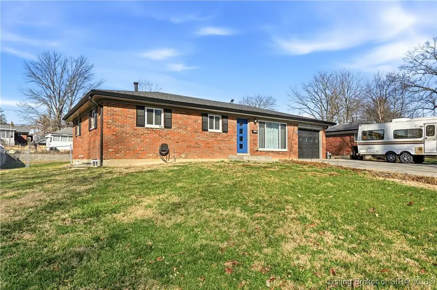 2307 Sanderson Avenue, New Albany, IN 47150 - #2