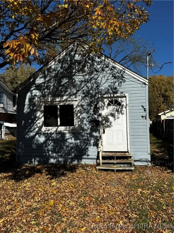 1009 W Harrison Avenue, Clarksville, IN 47129