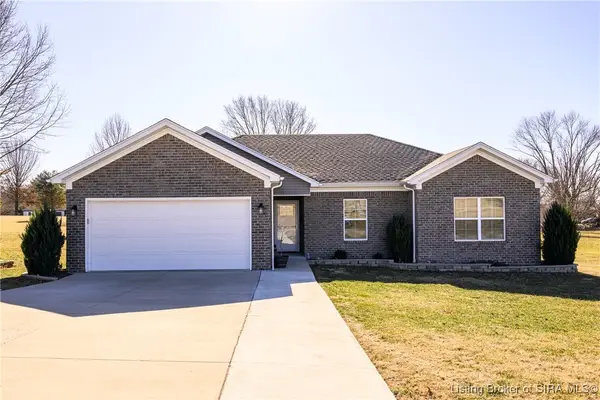 707 Iroquois Boulevard, Salem, IN 47167