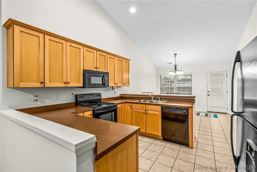 789 Rose Avenue, Jeffersonville, IN 47130 - #3