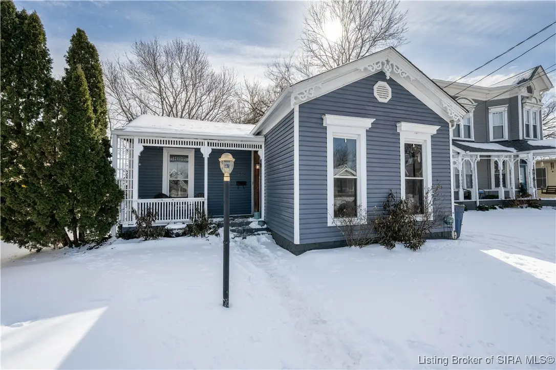 950 E Chestnut Street, Jeffersonville, IN 47130 - #1