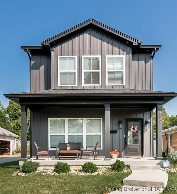 719 E Chestnut Street, Jeffersonville, IN 47130