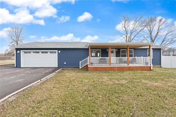 102 Melanie Lane, Charlestown, IN 47111