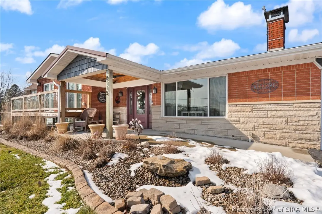 8115 N Skyline Drive, Floyds Knobs, IN 47119 - #1